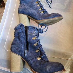 Candies blue suede ankle boots with side zip